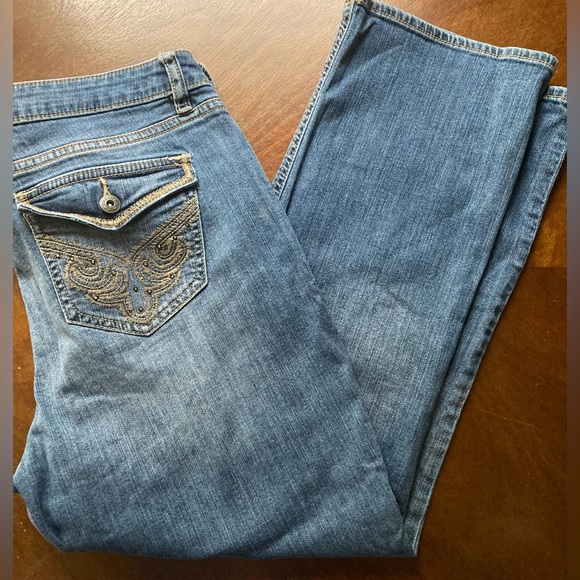 Ladies Size 12 Apt.9 Modern Straight Crop Capris - Picture 6 of 16